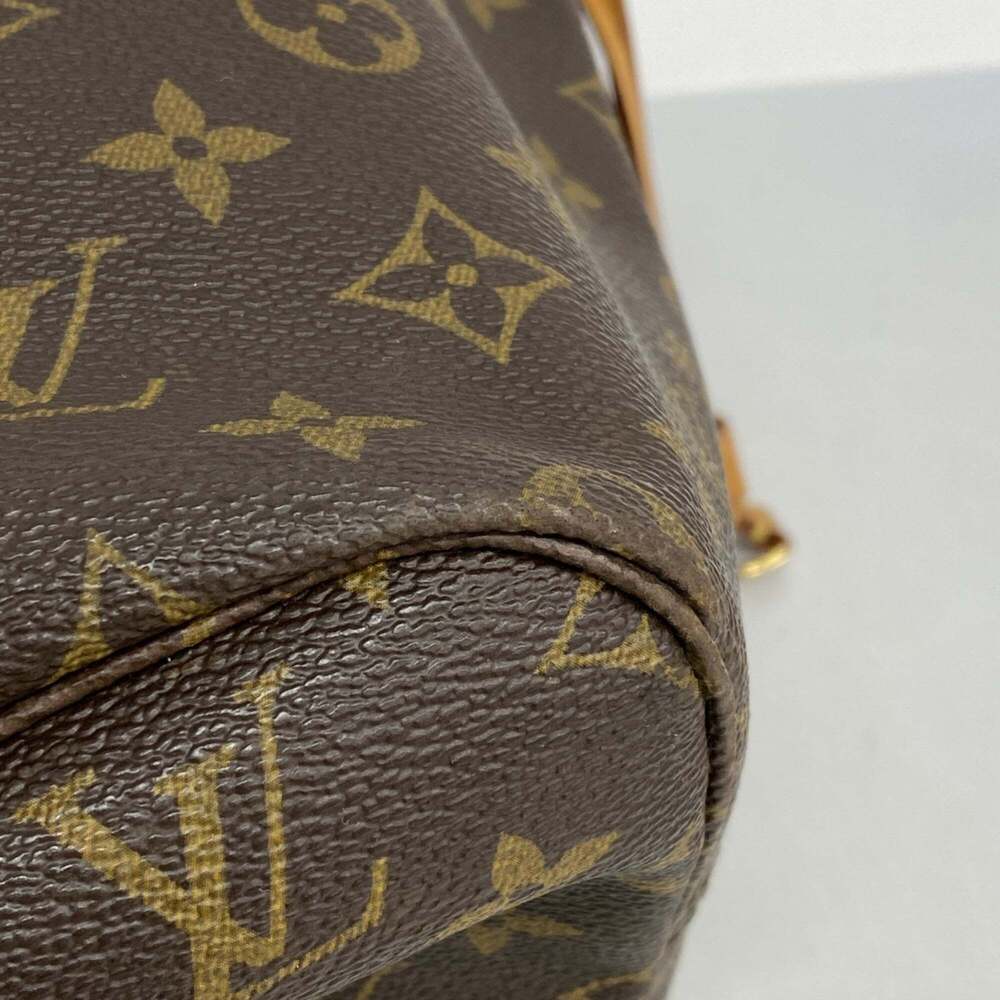 Louis Vuitton Monogram Canvas Tote with Tan Trim - Picture 13 of 14